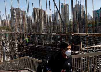 China’s Q3 GDP growth exceeds forecast, showing increased economic activity 