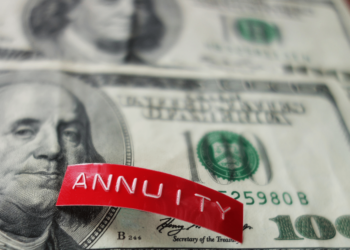 What are deferred income annuities? Deferred income annuities, or DIAs, are a type of annuity contract that can provide you with a steady and guaranteed income stream in retirement.